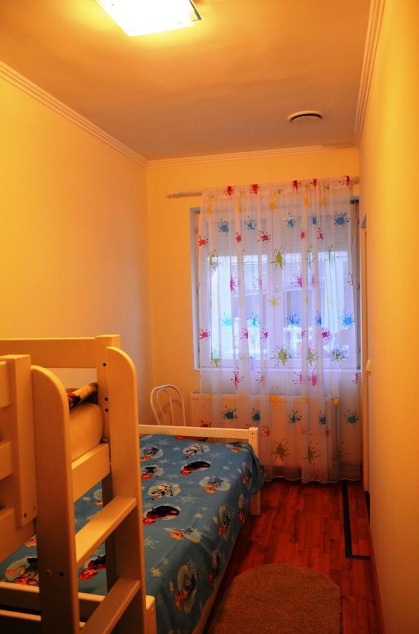 Henrietta - Violetta Apartman Hajdúszoboszló Buitenkant foto